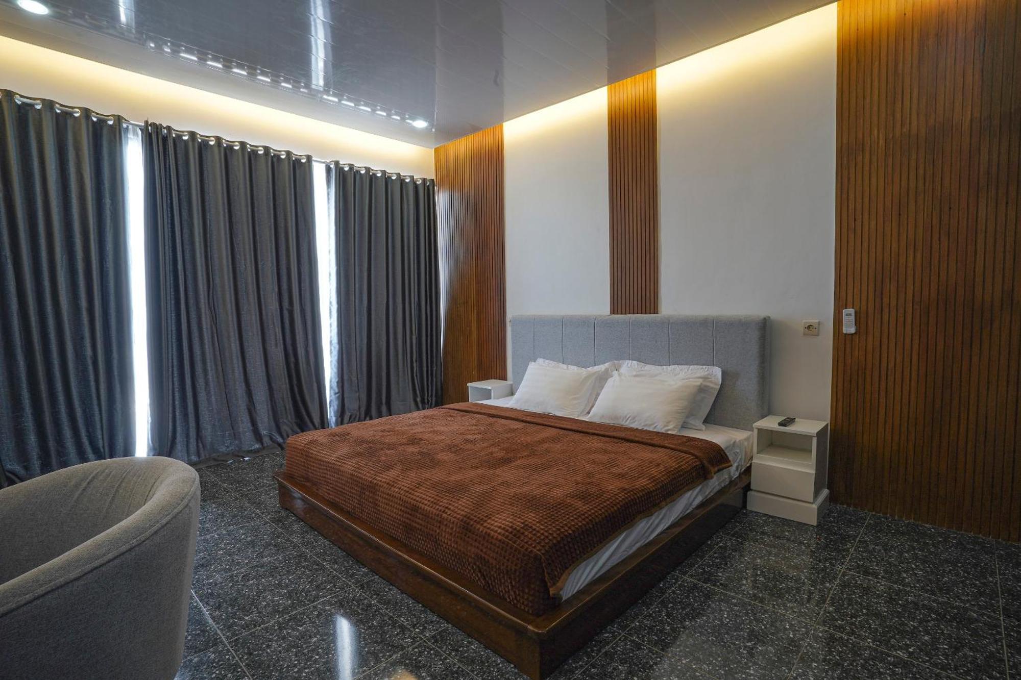 Azana Essence Villa Tabitha Lombok Bumbang Exterior photo